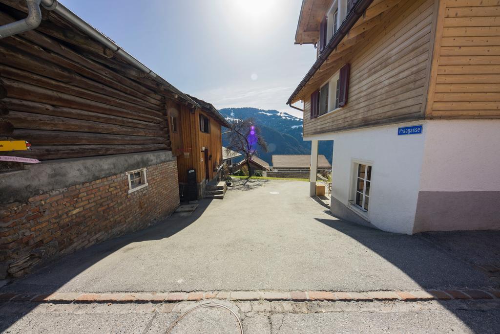 Gaestehaus Alpina In فاناس المظهر الخارجي الصورة