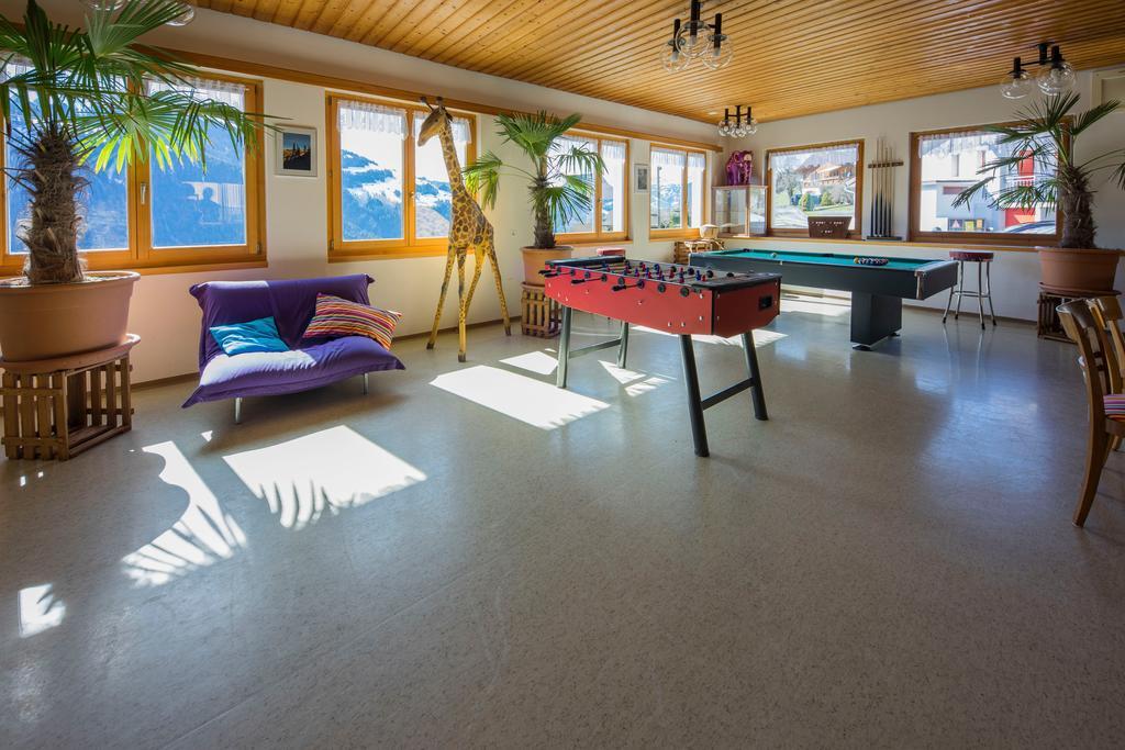 Gaestehaus Alpina In فاناس المظهر الخارجي الصورة